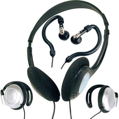 Juego de tres tipos de auriculares estéreo