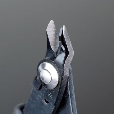 1PK-25P-CE Alicates de corte resistentes con clip de seguridad y mango conductor (130 mm) de Proskit